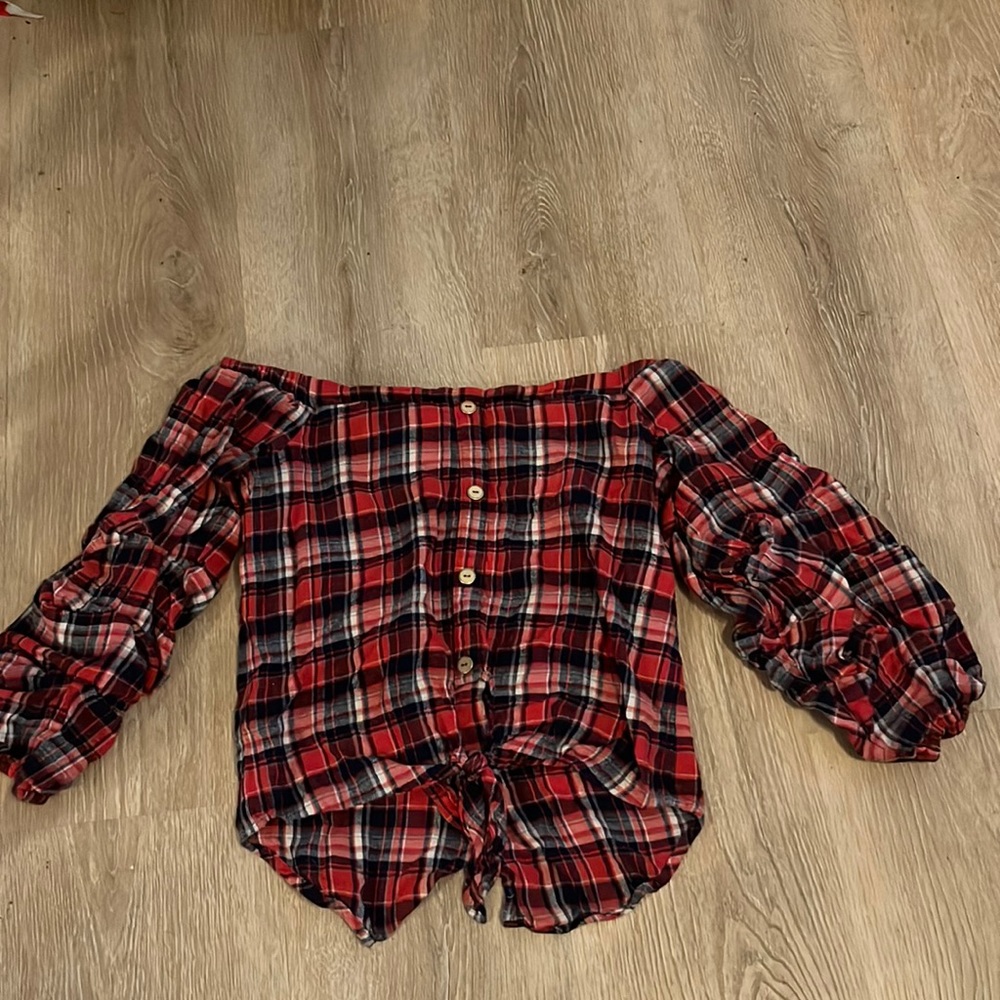 Off the shoulder flannel!